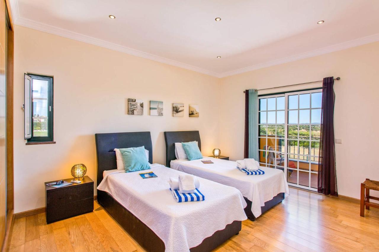 Villa Nincha - Heated Pool - Free Wi-Fi - Air Con Albufeira Exterior photo